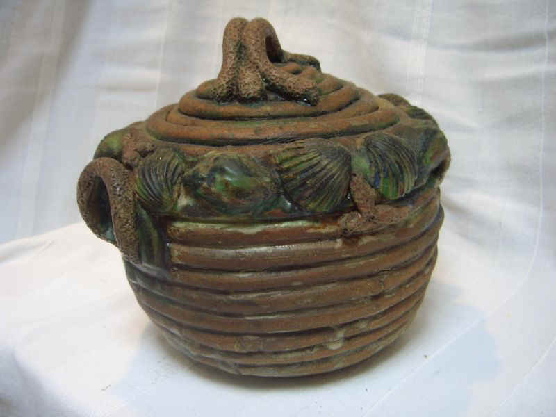 London pottery CIMG0099.JPG (110282 bytes)