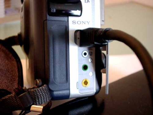 digital video camera firewire DV out connection 3