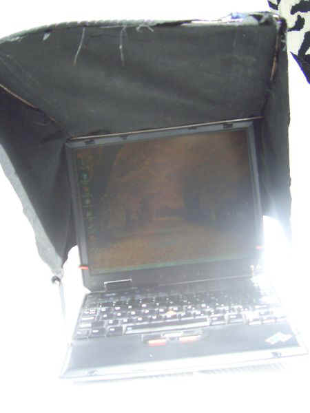 laptop sunscreen - inside view 3